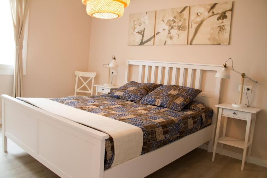 Lloret De Mar - Beachside Apartment - Free Parking - Limited Size Car Екстер'єр фото