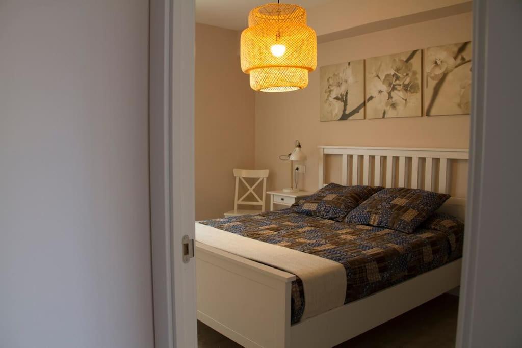 Lloret De Mar - Beachside Apartment - Free Parking - Limited Size Car Екстер'єр фото